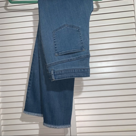 LOGO Jeans - Picture 4 of 5